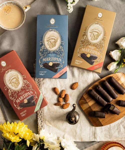 Alternative view of Mάρτσιπαν με κεράσι και επικάλυψη σοκολάτα κουβερτούρα