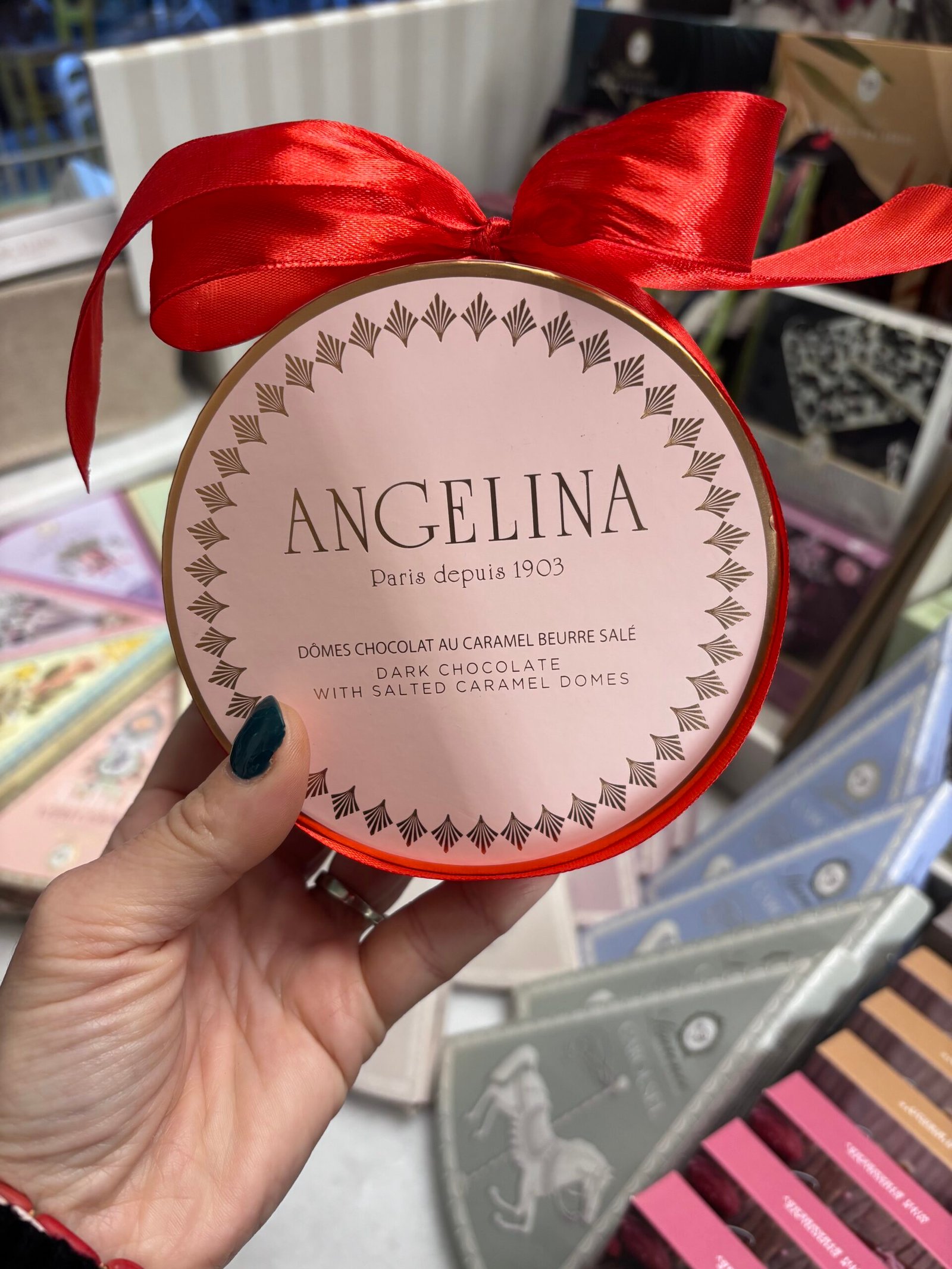 Angelina Box of Dark chocolate and caramel truffles - Image 3