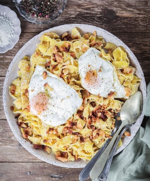 Alternative view of Mama Irene Χυλοπίτες Χωριάτικες